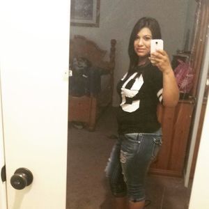 Meet your Posher, Alma